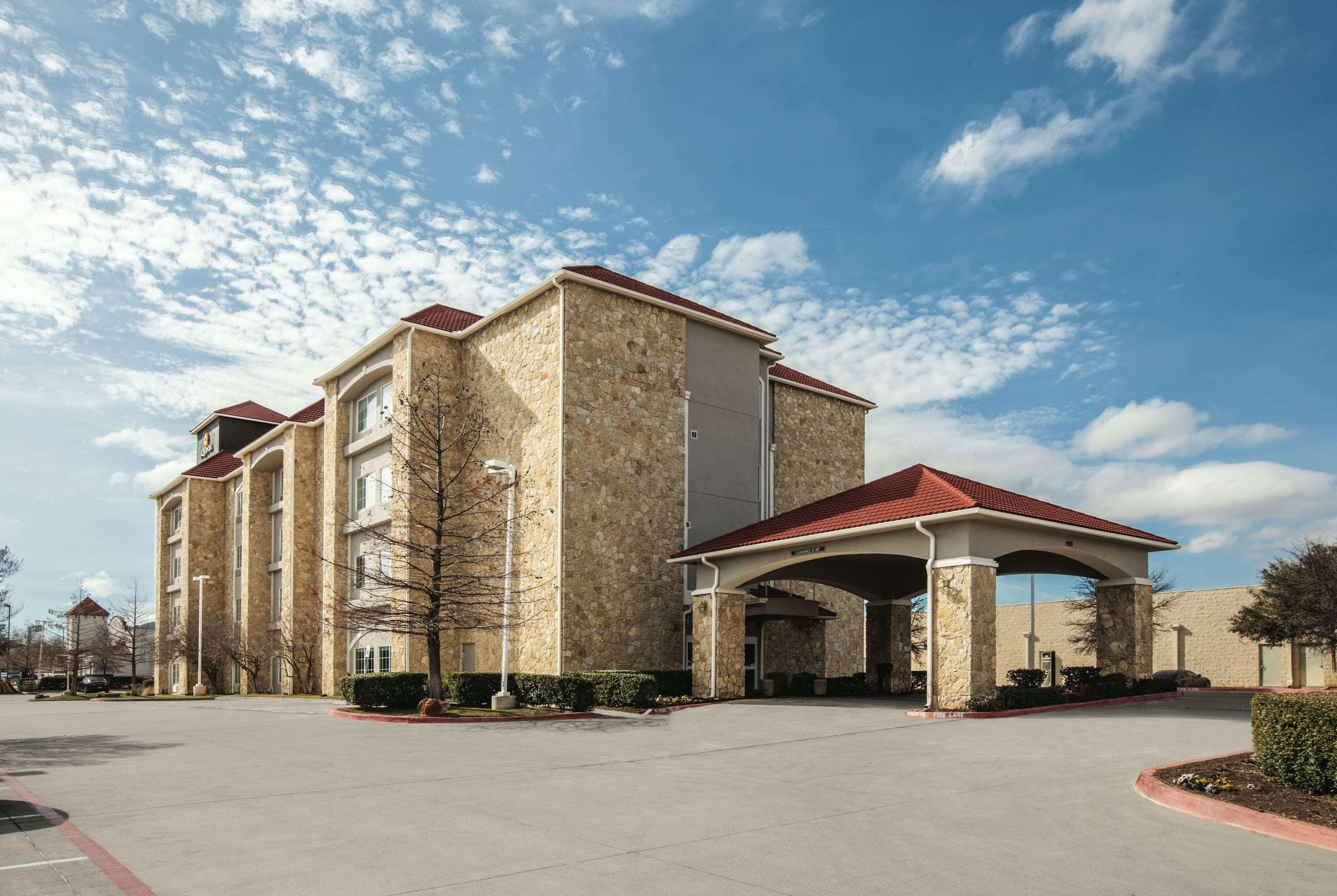 فندق مانسفيلدفي  لا كوينتا إن آند سويتس باي ويندام مانزفيلد، تكساس المظهر الخارجي الصورة